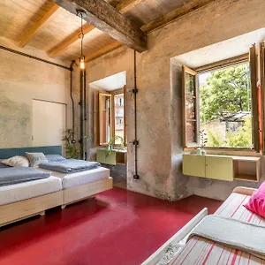 Un Posto A Milán